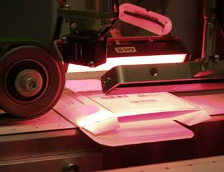 制藥標(biāo)簽的光學(xué)檢測使用的是 In-Sight Micro